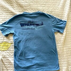 Men’s size small Vineyard Vine shirt